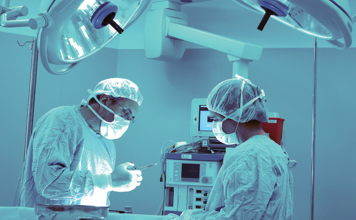 Image of medical professionals in an operating room.